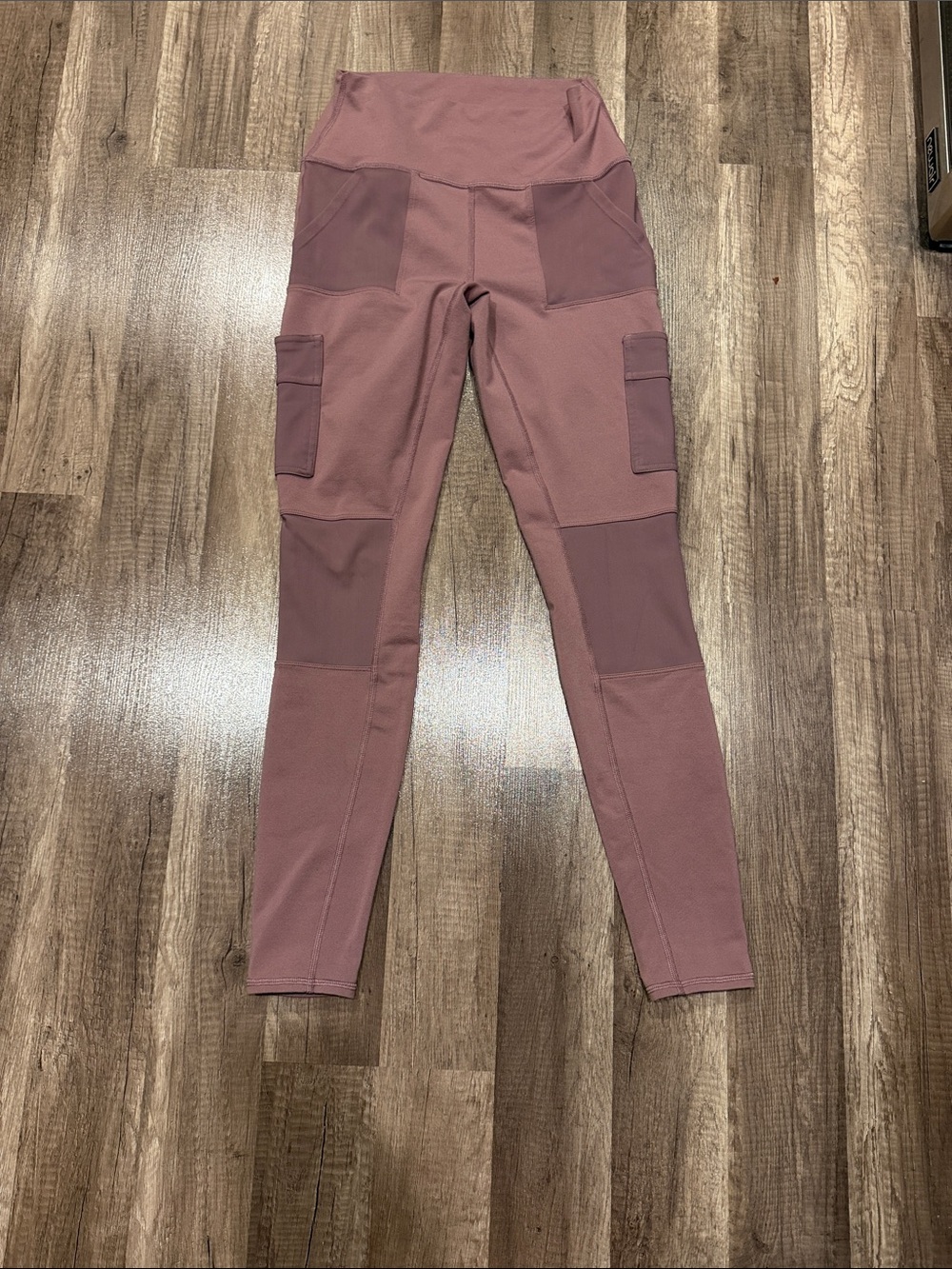Alo Yoga High Waist Cargo Pocket Leggings Mauve/Purple Small EUC